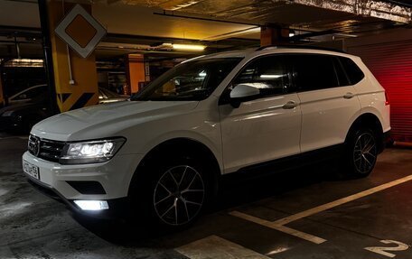 Volkswagen Tiguan II, 2019 год, 2 450 000 рублей, 3 фотография