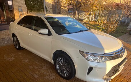 Toyota Camry, 2015 год, 2 400 000 рублей, 2 фотография