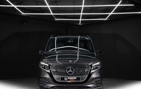 Mercedes-Benz V-Класс, 2024 год, 17 000 000 рублей, 3 фотография