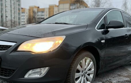 Opel Astra J, 2011 год, 653 000 рублей, 2 фотография