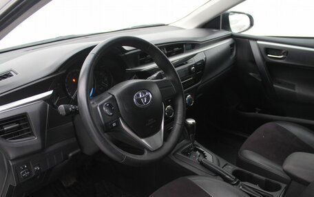 Toyota Corolla, 2015 год, 1 060 000 рублей, 17 фотография