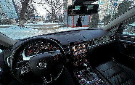 Volkswagen Touareg III, 2013 год, 2 850 000 рублей, 6 фотография