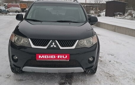 Mitsubishi Outlander III рестайлинг 3, 2008 год, 875 000 рублей, 12 фотография