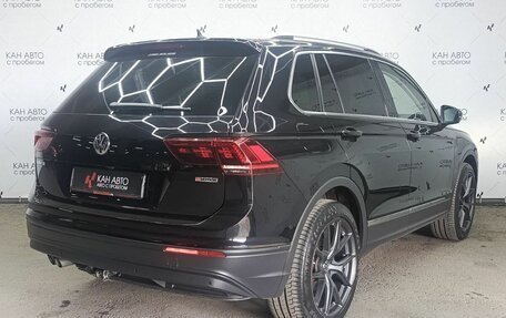 Volkswagen Tiguan II, 2018 год, 3 050 000 рублей, 4 фотография