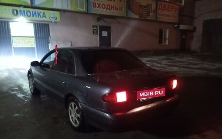 Hyundai Sonata III рестайлинг, 1996 год, 300 000 рублей, 3 фотография