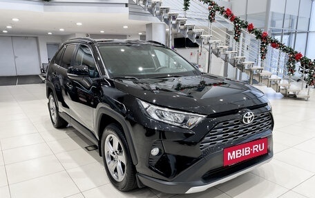 Toyota RAV4, 2021 год, 3 350 000 рублей, 3 фотография