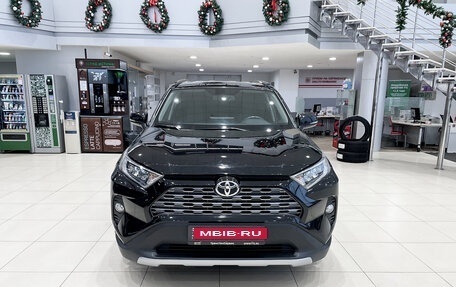 Toyota RAV4, 2021 год, 3 350 000 рублей, 2 фотография