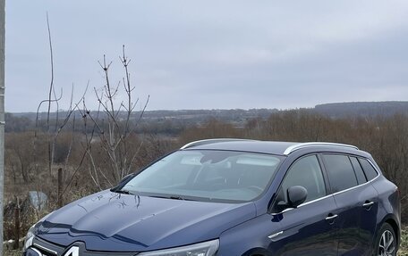 Renault Megane IV, 2016 год, 1 499 000 рублей, 2 фотография