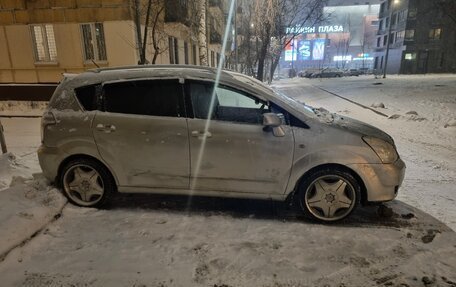 Toyota Corolla Verso I, 2005 год, 460 000 рублей, 2 фотография