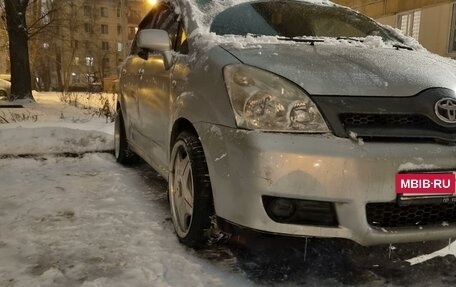 Toyota Corolla Verso I, 2005 год, 460 000 рублей, 15 фотография