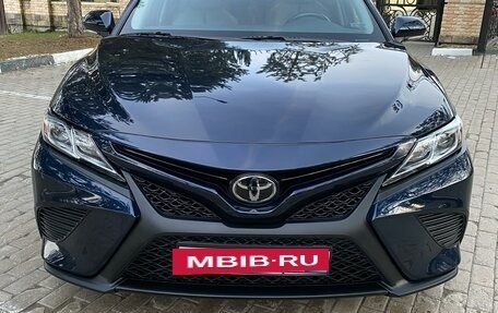 Toyota Camry, 2018 год, 3 150 000 рублей, 2 фотография