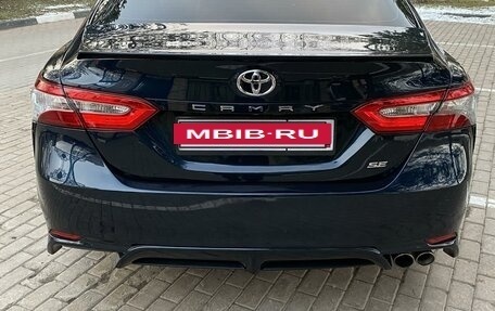 Toyota Camry, 2018 год, 3 150 000 рублей, 6 фотография