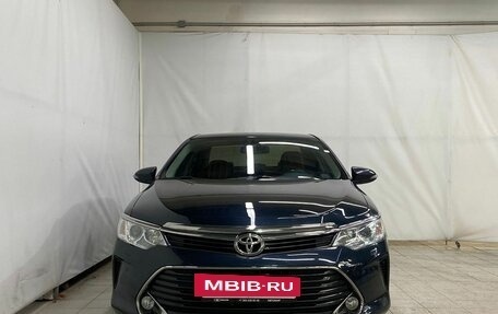 Toyota Camry, 2017 год, 2 840 000 рублей, 2 фотография