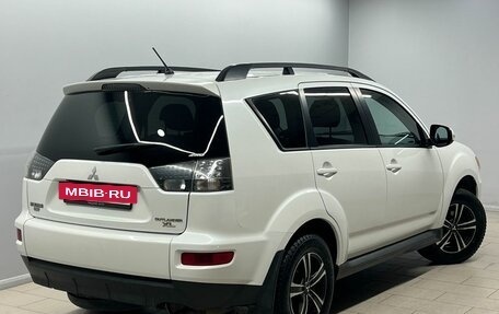 Mitsubishi Outlander III рестайлинг 3, 2011 год, 1 290 000 рублей, 2 фотография