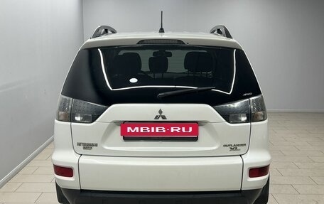 Mitsubishi Outlander III рестайлинг 3, 2011 год, 1 290 000 рублей, 6 фотография