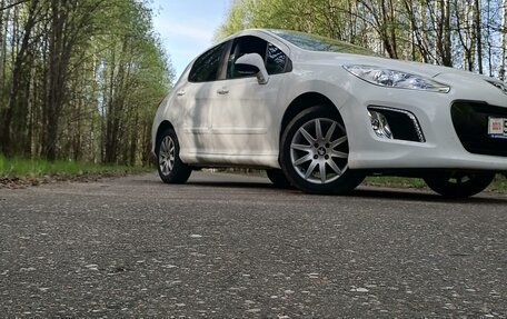 Peugeot 308 II, 2011 год, 650 000 рублей, 2 фотография