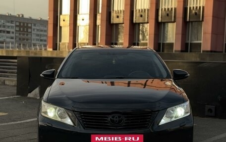 Toyota Camry, 2012 год, 1 620 000 рублей, 2 фотография