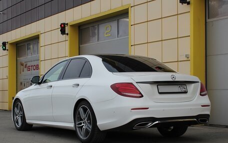 Mercedes-Benz E-Класс, 2018 год, 2 995 000 рублей, 4 фотография