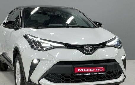 Toyota C-HR I рестайлинг, 2022 год, 3 500 000 рублей, 6 фотография