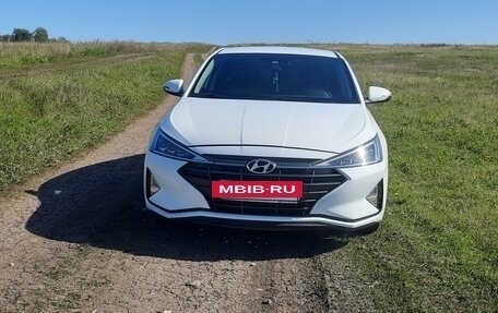 Hyundai Elantra VI рестайлинг, 2020 год, 1 980 000 рублей, 8 фотография