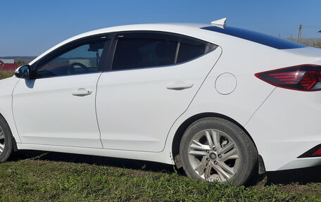 Hyundai Elantra VI рестайлинг, 2020 год, 1 980 000 рублей, 10 фотография