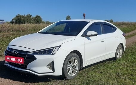 Hyundai Elantra VI рестайлинг, 2020 год, 1 980 000 рублей, 12 фотография