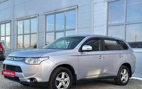 Mitsubishi Outlander III рестайлинг 3, 2013 год, 1 290 000 рублей, 1 фотография