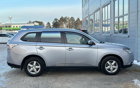 Mitsubishi Outlander III рестайлинг 3, 2013 год, 1 290 000 рублей, 12 фотография