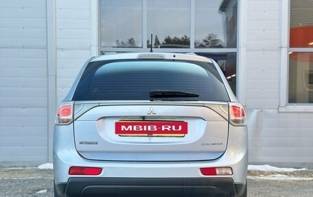 Mitsubishi Outlander III рестайлинг 3, 2013 год, 1 290 000 рублей, 9 фотография