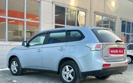 Mitsubishi Outlander III рестайлинг 3, 2013 год, 1 290 000 рублей, 8 фотография