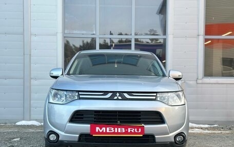 Mitsubishi Outlander III рестайлинг 3, 2013 год, 1 290 000 рублей, 2 фотография