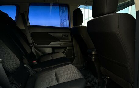 Mitsubishi Outlander III рестайлинг 3, 2013 год, 1 290 000 рублей, 21 фотография