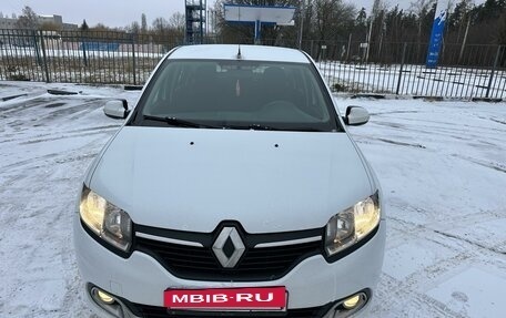 Renault Logan II, 2016 год, 899 000 рублей, 2 фотография