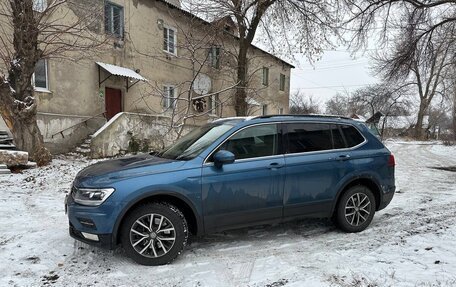 Volkswagen Tiguan II, 2019 год, 2 950 000 рублей, 2 фотография