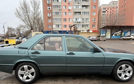 Mercedes-Benz 190 (W201), 1983 год, 260 000 рублей, 4 фотография