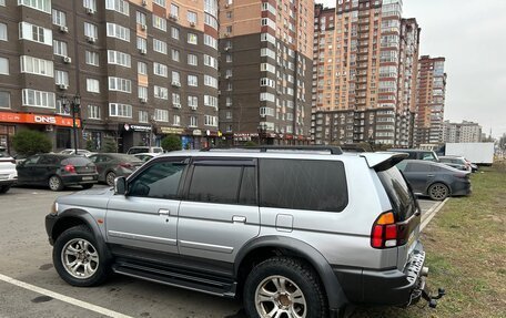 Mitsubishi Pajero Sport II рестайлинг, 2003 год, 700 000 рублей, 2 фотография