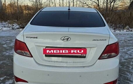 Hyundai Solaris II рестайлинг, 2015 год, 820 000 рублей, 3 фотография