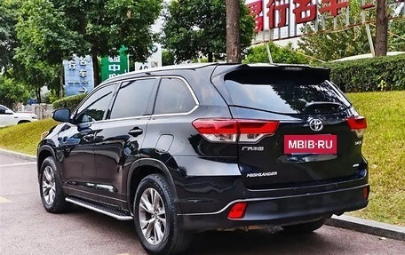 Toyota Highlander III, 2021 год, 3 088 000 рублей, 4 фотография