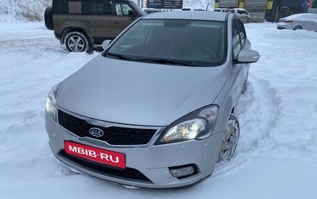 KIA cee'd I рестайлинг, 2011 год, 950 000 рублей, 1 фотография