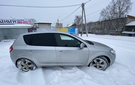 KIA cee'd I рестайлинг, 2011 год, 950 000 рублей, 7 фотография