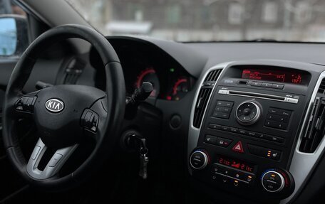 KIA cee'd I рестайлинг, 2011 год, 950 000 рублей, 16 фотография