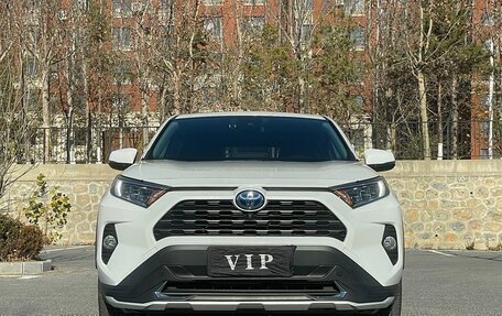 Toyota RAV4, 2022 год, 3 670 000 рублей, 1 фотография