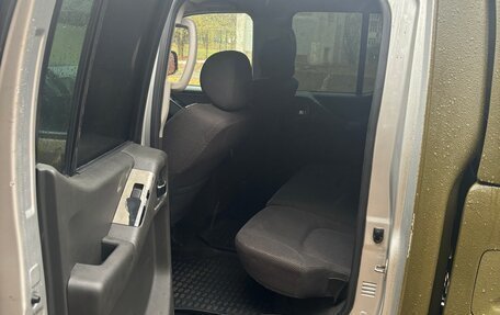 Nissan Navara (Frontier), 2008 год, 980 000 рублей, 9 фотография