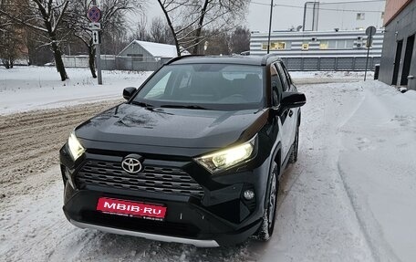 Toyota RAV4, 2021 год, 4 350 000 рублей, 1 фотография