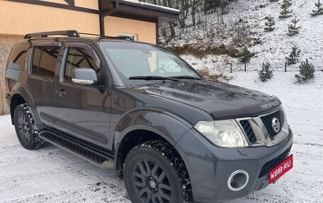 Nissan Pathfinder, 2010 год, 1 350 000 рублей, 2 фотография