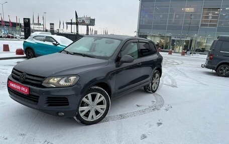 Volkswagen Touareg III, 2011 год, 1 797 000 рублей, 1 фотография