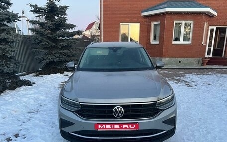 Volkswagen Tiguan II, 2020 год, 3 300 000 рублей, 10 фотография