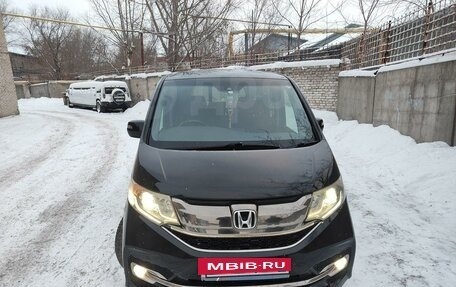 Honda Stepwgn IV, 2015 год, 2 215 000 рублей, 3 фотография