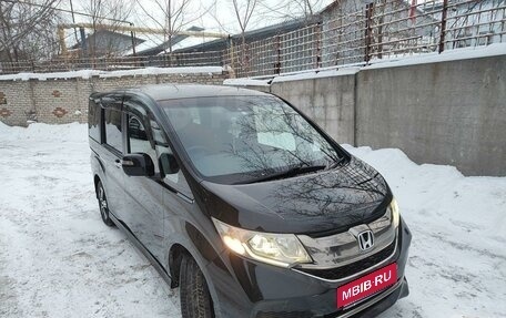 Honda Stepwgn IV, 2015 год, 2 215 000 рублей, 2 фотография