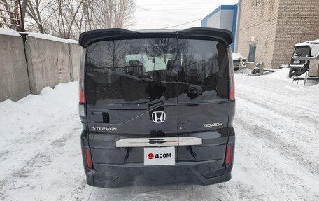 Honda Stepwgn IV, 2015 год, 2 215 000 рублей, 7 фотография